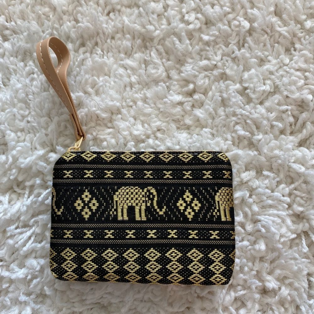 Women's Black/Gold Zipper Card Holder/Coin Purse. Card Holder. O/S. Animal Print - Picture 3 of 6